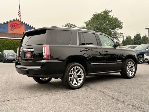 Certified 2019 GMC Yukon Denali w/ Denali Ultimate Package AWD/4WD image 12