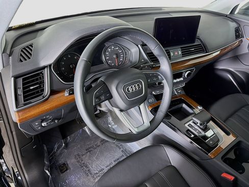 Used 2023 Audi Q5 2.0T Premium w/ Convenience Package AWD/4WD image 9
