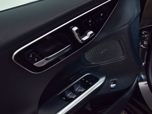 Certified 2025 Mercedes-Benz C 300 4MATIC Sedan image 11