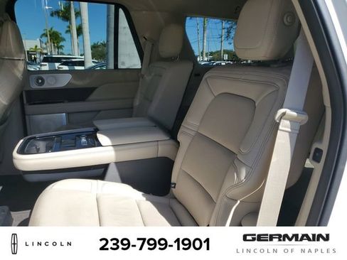 Used 2020 Lincoln Navigator Reserve w/ Luxury Package image 20