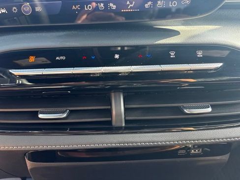Used 2026 Buick Enclave Avenir w/ Super Cruise Package AWD/4WD image 25