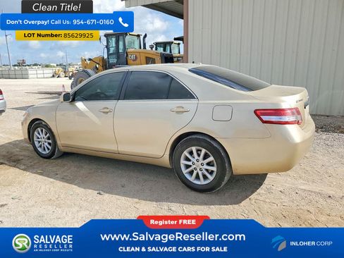 Used 2011 Toyota Camry XLE w/ XLE Extra-Value Pkg #2 FWD image 3