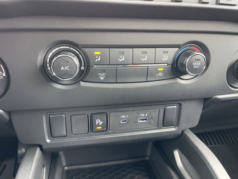 Used 2025 Nissan Frontier S image 13
