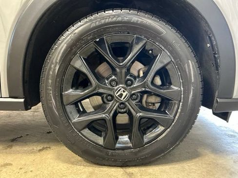 Certified 2025 Honda HR-V Sport image 12