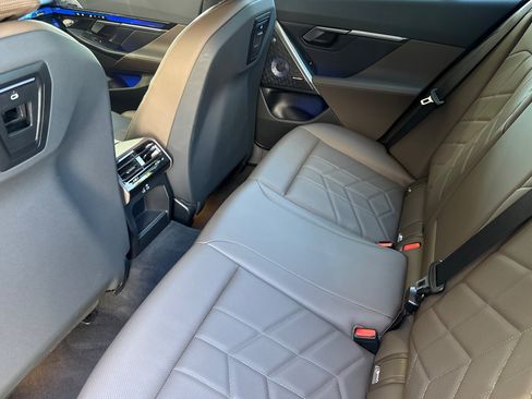 Used 2024 BMW i5 M60 w/ Premium Package AWD/4WD image 15