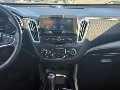 Used 2020 Chevrolet Malibu LT image 13