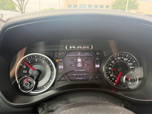 Used 2019 RAM 1500 Laramie w/ Sport Appearance Package AWD/4WD image 29