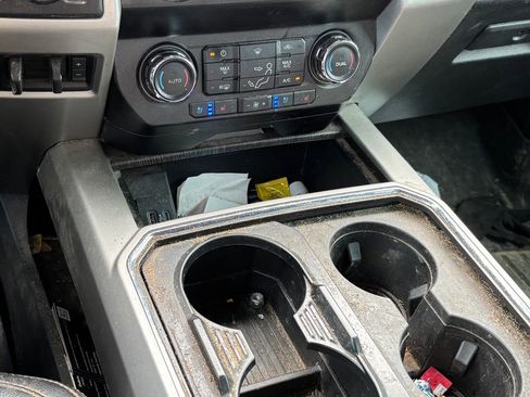 Used 2020 Ford F350 Lariat w/ Chrome Package AWD/4WD image 12