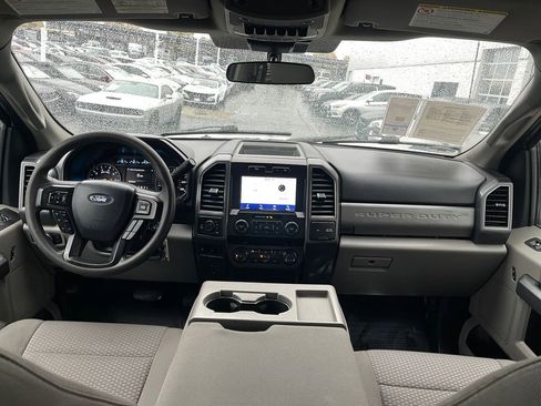 Used 2021 Ford F250 XLT w/ FX4 Off-Road Package image 15
