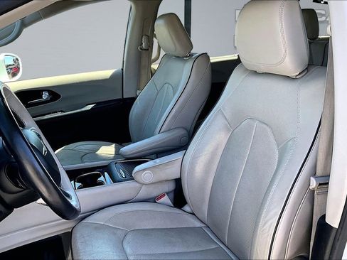 Used 2021 Chrysler Pacifica Limited w/ Premium & Safety Sphere Group AWD/4WD image 25