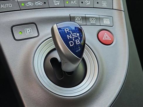 Used 2015 Toyota Prius Three FWD image 17