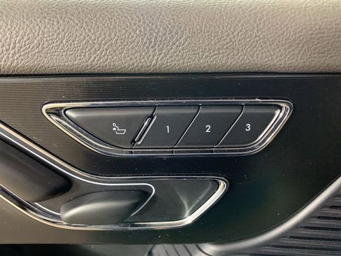 Used 2022 Lincoln Corsair Reserve w/ Equipment Group 201A AWD/4WD image 17
