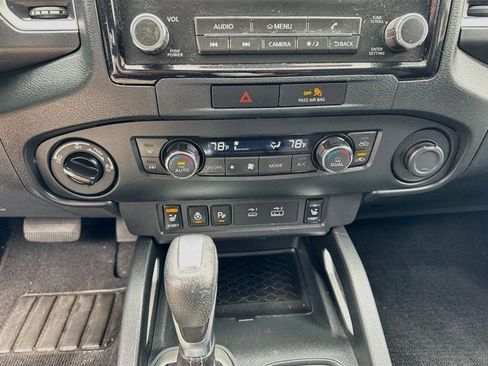 Used 2022 Nissan Frontier SV AWD/4WD image 13