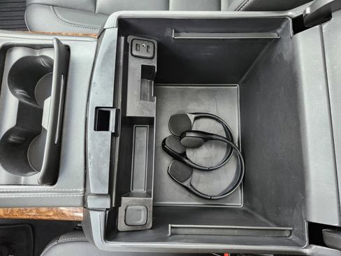 Used 2019 Chevrolet Tahoe Premier image 28