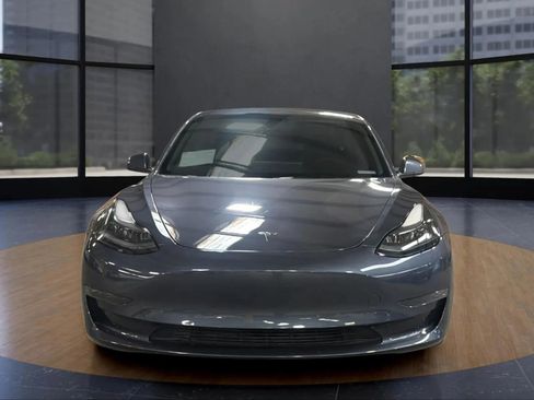 Used 2023 Tesla Model 3 Performance image 2