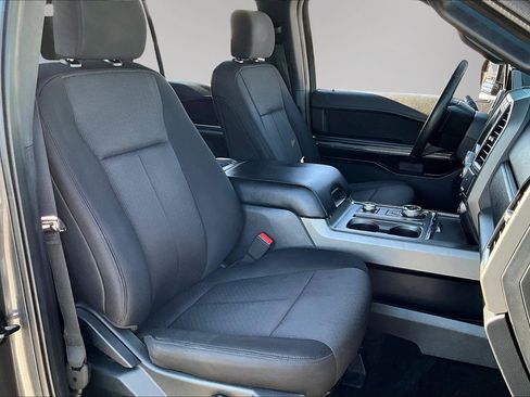 Used 2019 Ford Expedition XLT image 29