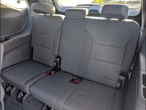 Used 2026 Chevrolet Traverse LT w/ Enhanced Driving Package image 14