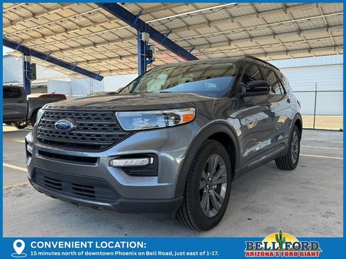 Used 2024 Ford Explorer XLT w/ Equipment Group 202A RWD image 2