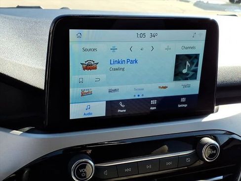 Used 2020 Ford Escape SE image 17