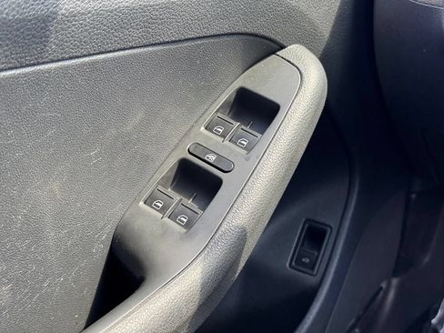 Used 2016 Volkswagen Jetta SE FWD image 28