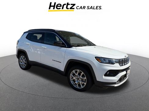 Used 2025 Jeep Compass Limited image 1