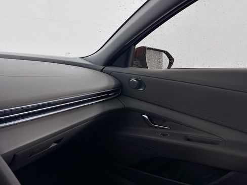 Used 2024 Hyundai Elantra SEL FWD image 38