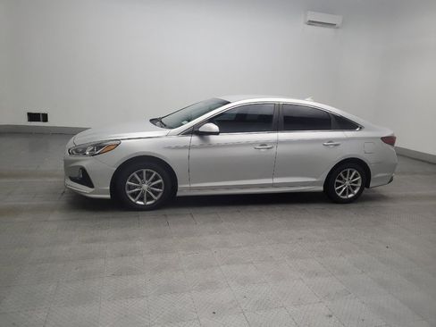 Used 2018 Hyundai Sonata SE FWD image 2