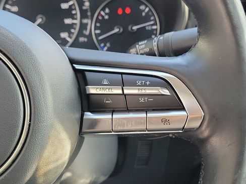Used 2022 MAZDA MAZDA3 s image 27