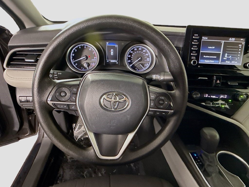 Used 2022 Toyota Camry LE FWD image 12