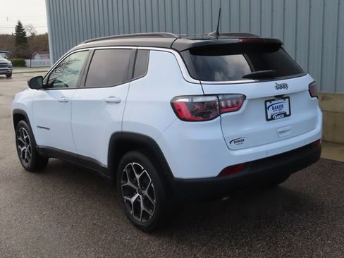 Used 2025 Jeep Compass Limited AWD/4WD image 10