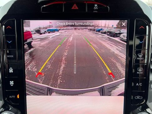 Used 2025 RAM 2500 Big Horn AWD/4WD image 12