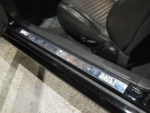 Used 2004 Ford Mustang Mach 1 RWD image 17