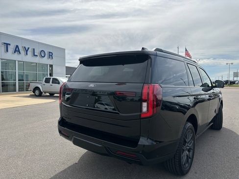 New 2025 Ford Expedition Platinum w/ Stealth Performance Package image 20