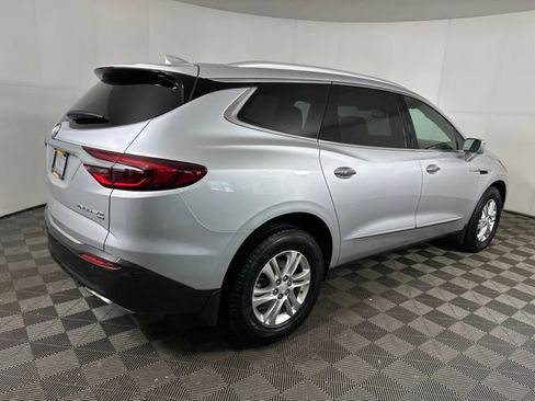 Used 2019 Buick Enclave Essence image 3