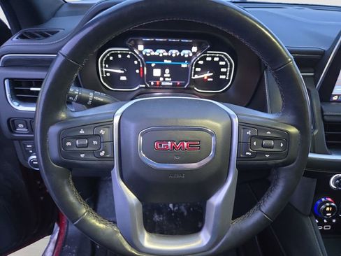 Used 2021 GMC Yukon SLT w/ SLT Premium Package image 13