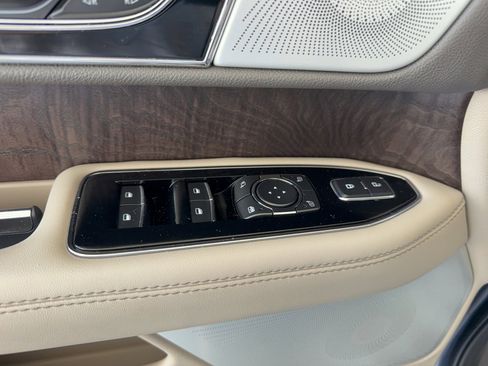 Used 2022 Lincoln Navigator Reserve AWD/4WD image 10