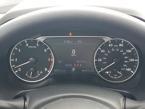 Used 2025 Nissan Altima 2.5 SV FWD image 26