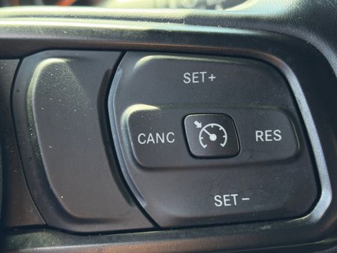 Used 2022 Jeep Wrangler Unlimited Sport AWD/4WD image 27