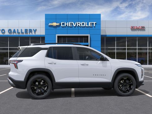 New 2027 Chevrolet Equinox LT w/ Convenience Package II FWD image 6