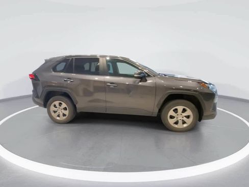 Used 2024 Toyota RAV4 LE AWD/4WD image 9