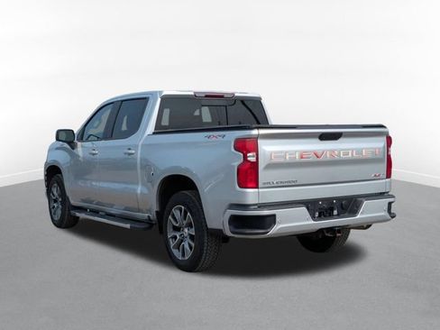 Used 2021 Chevrolet Silverado 1500 RST w/ Convenience Package II AWD/4WD image 4
