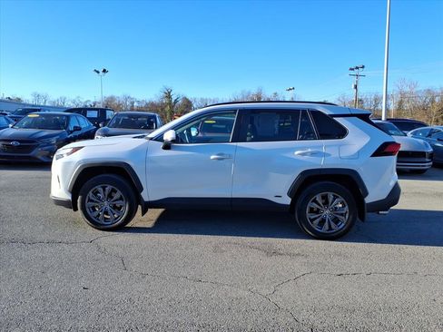 Used 2024 Toyota RAV4 XLE Premium w/ Weather Package image 7
