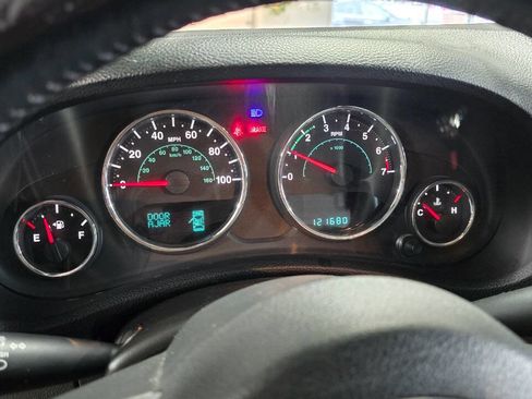 Used 2014 Jeep Wrangler Sport w/ Connectivity Group image 15