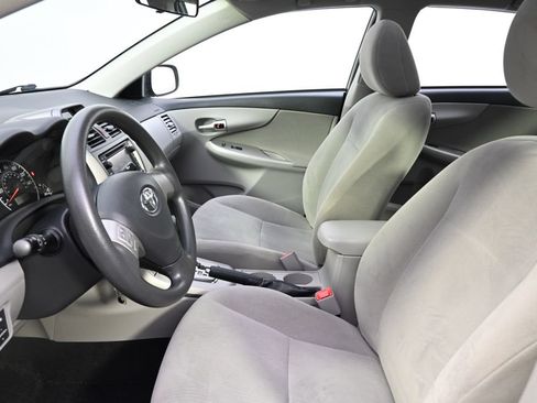 Used 2013 Toyota Corolla LE w/ Premium Pkg FWD image 13