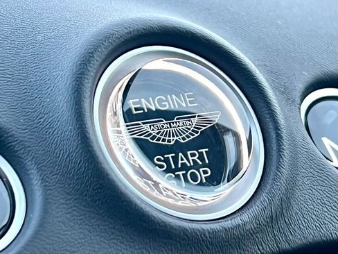 Used 2022 Aston Martin DBX Base image 36