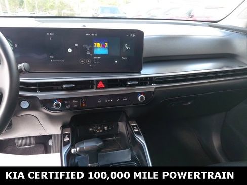 Certified 2024 Kia Sorento S image 12