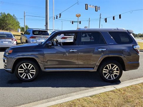 Used 2022 Toyota 4Runner Limited image 4