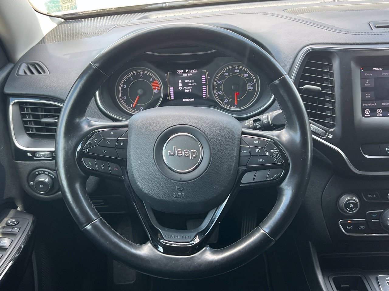 Used 2021 Jeep Cherokee Latitude Plus FWD image 25