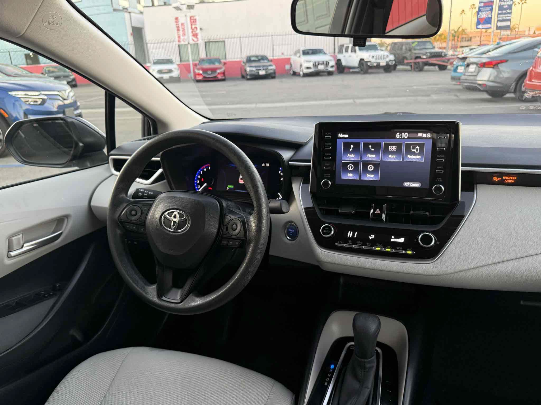 Used 2020 Toyota Corolla LE FWD image 23