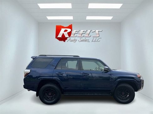 Used 2021 Toyota 4Runner TRD Off-Road Premium w/ Moonroof Package AWD/4WD image 7